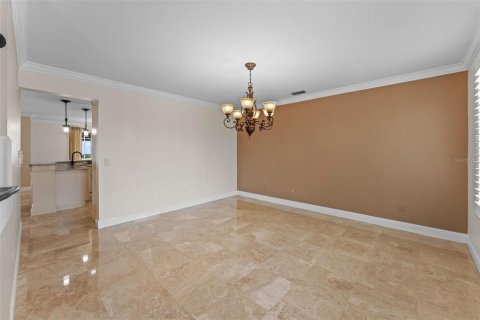 House in Longwood, Florida 5 bedrooms, 347.27 sq.m. № 1843838 - photo 9