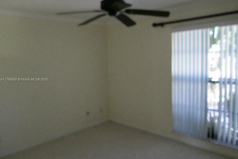 Adosado en venta en Miami, Florida, 2 dormitorios, 133.78 m2 № 1711991 - foto 20
