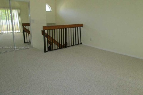Adosado en venta en Miami, Florida, 2 dormitorios, 133.78 m2 № 1711991 - foto 6