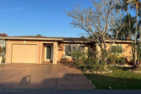 Casa en Tamarac, Florida 2 dormitorios, 154.22 m2 № 2276212