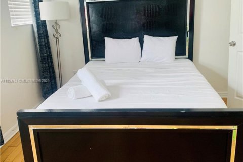 Copropriété à vendre à Miami Beach, Floride: 2 chambres, 74.32 m2 № 2016981 - photo 8