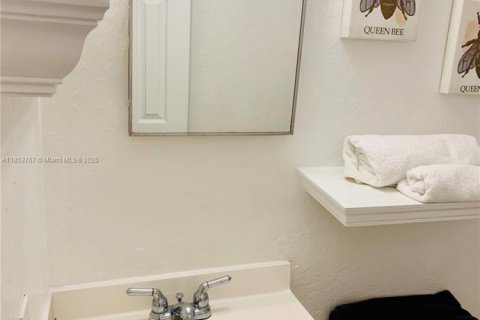 Copropriété à vendre à Miami Beach, Floride: 2 chambres, 74.32 m2 № 2016981 - photo 6