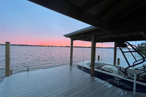 Villa ou maison à Eagle Lake, Floride 4 chambres, 292.08 m2 № 2342306