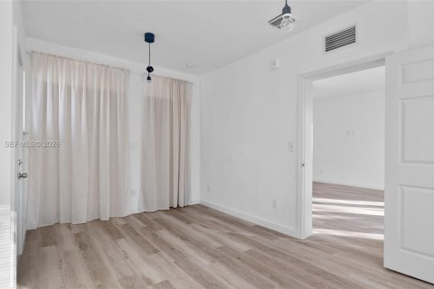 Immobilier commercial à vendre à Miami Beach, Floride: 960.05 m2 № 2177861 - photo 30