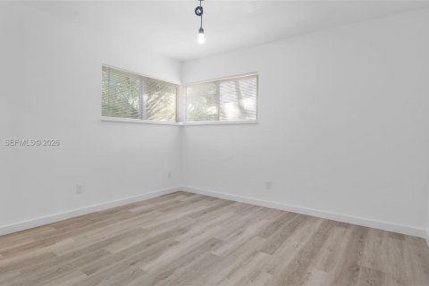 Immobilier commercial à vendre à Miami Beach, Floride: 960.05 m2 № 2177861 - photo 15
