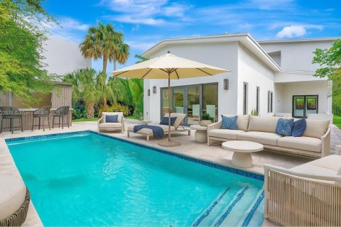 House in West Palm Beach, Florida 5 bedrooms, 267.93 sq.m. № 1888922 - photo 4