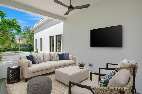 House in West Palm Beach, Florida 5 bedrooms, 267.93 sq.m. № 1888922 - photo 23