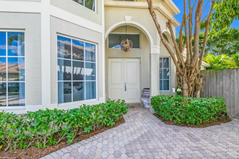 House in Wellington, Florida 3 bedrooms, 222.04 sq.m. № 2184513 - photo 2