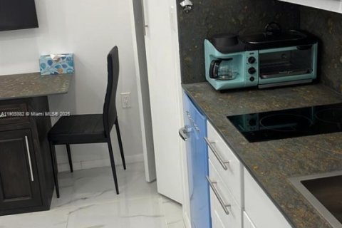 Apartamento en alquiler en Miami Beach, Florida № 1954103 - foto 3