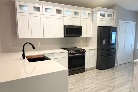 Casa en alquiler en Palmetto, Florida, 3 dormitorios, 188.96 m2 № 1902298 - foto 4