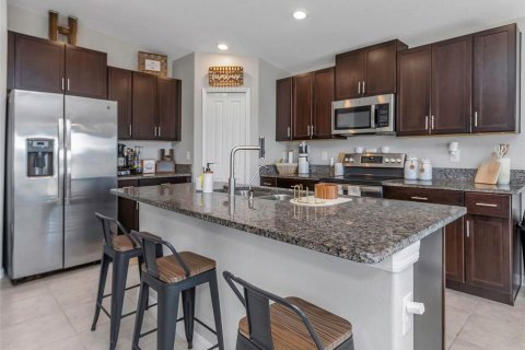 House in Sun City Center, Florida 4 bedrooms, 179.77 sq.m. № 1732287 - photo 8