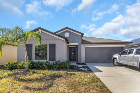 House in Sun City Center, Florida 4 bedrooms, 179.77 sq.m. № 1732287 - photo 1