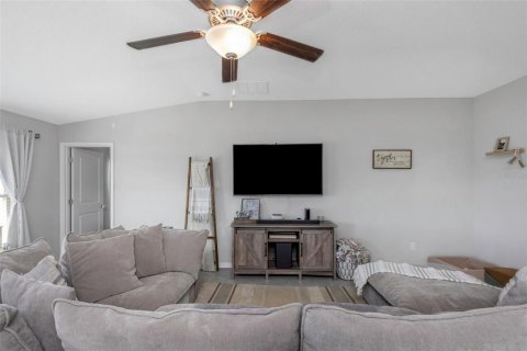 House in Sun City Center, Florida 4 bedrooms, 179.77 sq.m. № 1732287 - photo 12