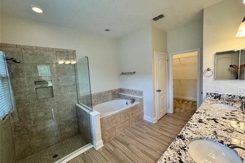 Villa ou maison à louer à Sorrento, Floride: 4 chambres, 213.68 m2 № 2166965 - photo 14