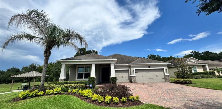 Villa ou maison à Sorrento, Floride 4 chambres, 213.68 m2 № 2166965