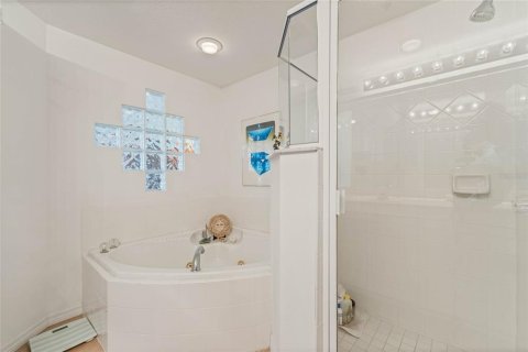 Condo in New Smyrna Beach, Florida, 3 bedrooms  № 1526651 - photo 25