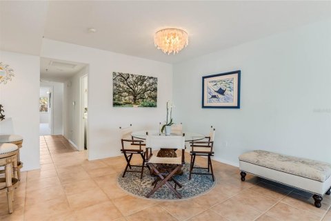 Condo in New Smyrna Beach, Florida, 3 bedrooms  № 1526651 - photo 10