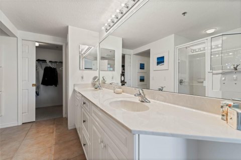 Condo in New Smyrna Beach, Florida, 3 bedrooms  № 1526651 - photo 22