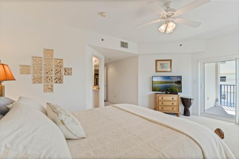Condo in New Smyrna Beach, Florida, 3 bedrooms  № 1526651 - photo 18