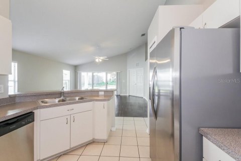 House in Riverview, Florida 3 bedrooms, 153.85 sq.m. № 1902775 - photo 3