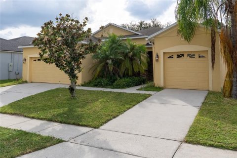 Villa ou maison à vendre à Orlando, Floride: 4 chambres, 196.4 m2 № 2402842 - photo 2
