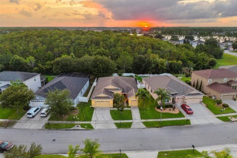 Villa ou maison à vendre à Orlando, Floride: 4 chambres, 196.4 m2 № 2402842 - photo 5