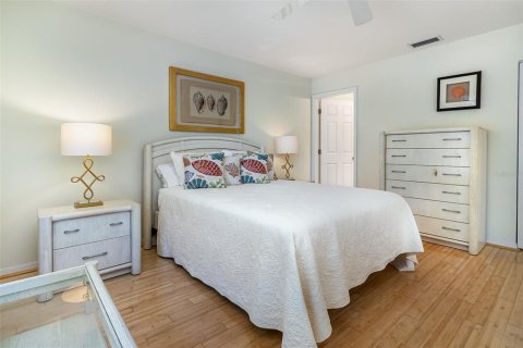 Condo in Venice, Florida, 3 bedrooms  № 1718131 - photo 16