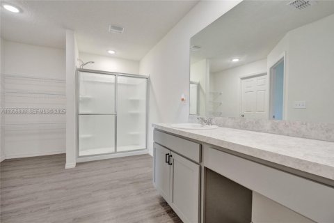 Casa en venta en Port St. Lucie, Florida, 5 dormitorios, 197.32 m2 № 1993859 - foto 24