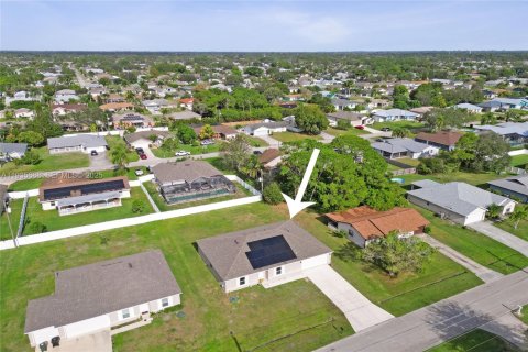 Casa en venta en Port St. Lucie, Florida, 5 dormitorios, 197.32 m2 № 1993859 - foto 3