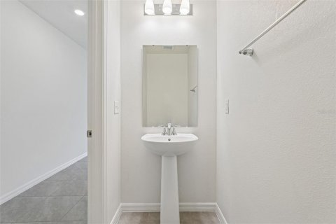 Townhouse in Lake Wales, Florida 3 bedrooms, 144.65 sq.m. № 2379404 - photo 7