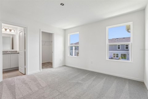 Townhouse in Lake Wales, Florida 3 bedrooms, 144.65 sq.m. № 2379404 - photo 8
