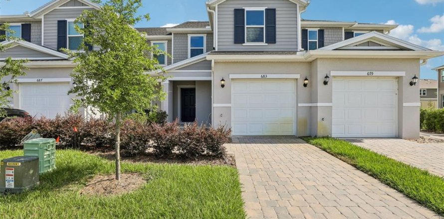 Townhouse in Lake Wales, Florida 3 bedrooms, 144.65 sq.m. № 2379404