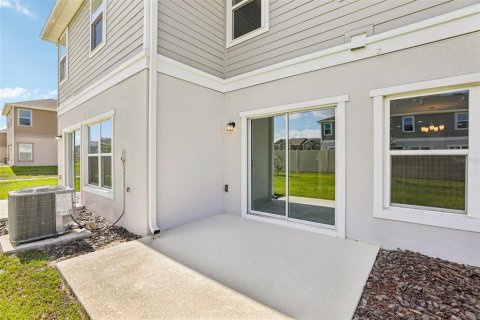 Townhouse in Lake Wales, Florida 3 bedrooms, 144.65 sq.m. № 2379404 - photo 13