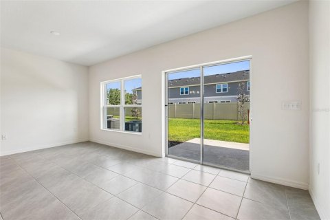 Townhouse in Lake Wales, Florida 3 bedrooms, 144.65 sq.m. № 2379404 - photo 6