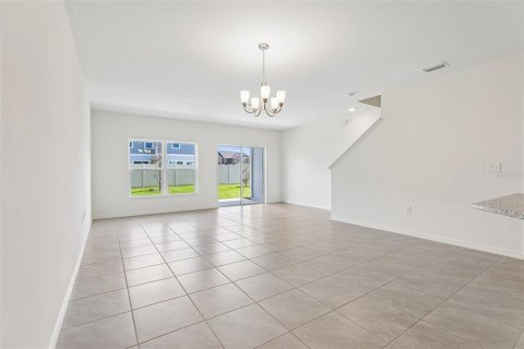 Townhouse in Lake Wales, Florida 3 bedrooms, 144.65 sq.m. № 2379404 - photo 5