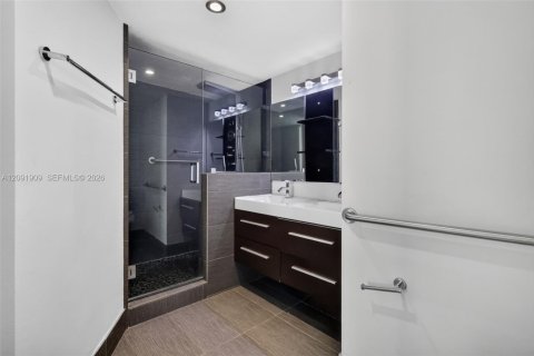 Condo in Miami Beach, Florida, 2 bedrooms № 2387827 - photo 25