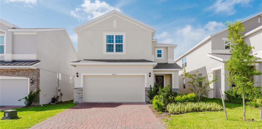 House in Clermont, Florida 4 bedrooms, 235.6 sq.m. № 1917815
