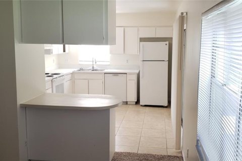 House in Tampa, Florida 3 bedrooms, 130.71 sq.m. № 2277268 - photo 10