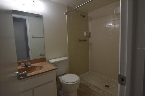 House in Tampa, Florida 3 bedrooms, 130.71 sq.m. № 2277268 - photo 13