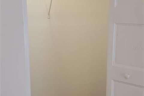 House in Tampa, Florida 3 bedrooms, 130.71 sq.m. № 2277268 - photo 19