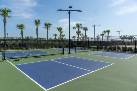 House in Bradenton, Florida 5 bedrooms, 362.69 sq.m. № 2225062 - photo 11