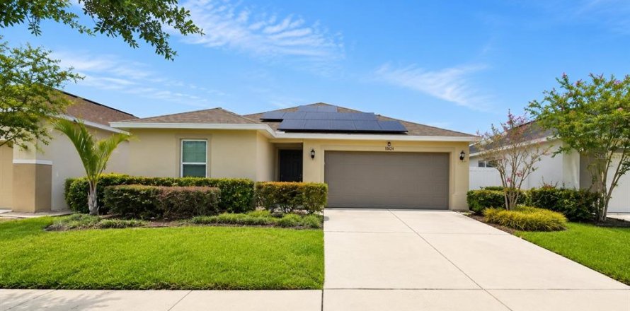 House in Wimauma, Florida 3 bedrooms, 141.58 sq.m. № 2231449