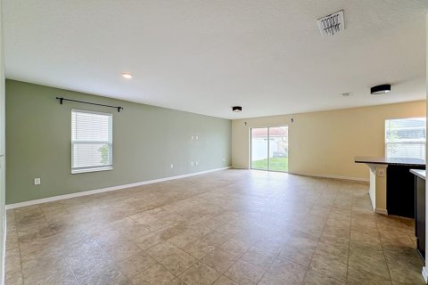 House in Wimauma, Florida 3 bedrooms, 141.58 sq.m. № 2231449 - photo 3