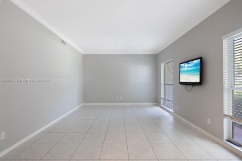 House in Vero Beach, Florida 4 bedrooms, 307.41 sq.m. № 1891040 - photo 21