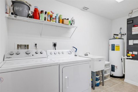 Copropriété à vendre à New Smyrna Beach, Floride: 3 chambres, 157.75 m2 № 1852932 - photo 27