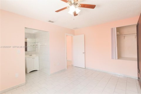 Casa en venta en Sweetwater, Florida, 3 dormitorios, 129.32 m2 № 2178206 - foto 22