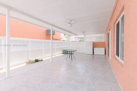 Casa en venta en Sweetwater, Florida, 3 dormitorios, 129.32 m2 № 2178206 - foto 24