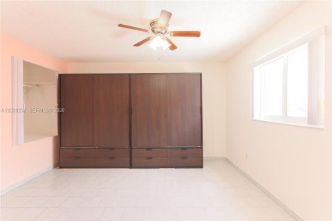 Casa en venta en Sweetwater, Florida, 3 dormitorios, 129.32 m2 № 2178206 - foto 21
