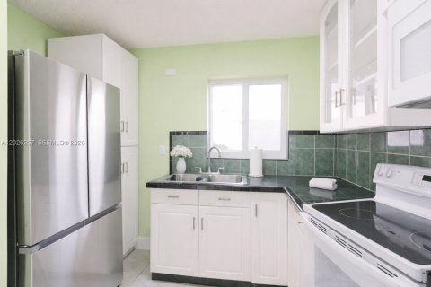 Casa en venta en Sweetwater, Florida, 3 dormitorios, 129.32 m2 № 2178206 - foto 3