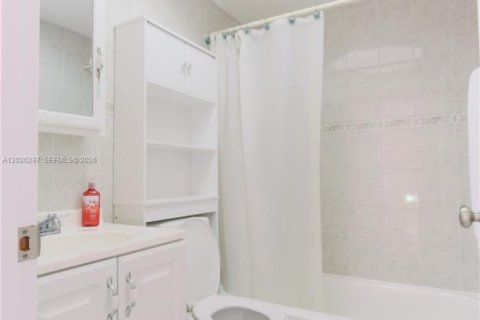 Casa en venta en Sweetwater, Florida, 3 dormitorios, 129.32 m2 № 2178206 - foto 18